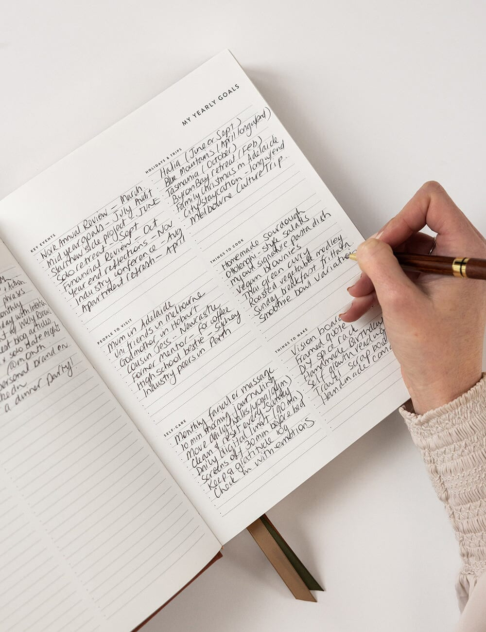 2026 Day to a Page Large Linen Bound Planner - Bronze - Pure Apotheca