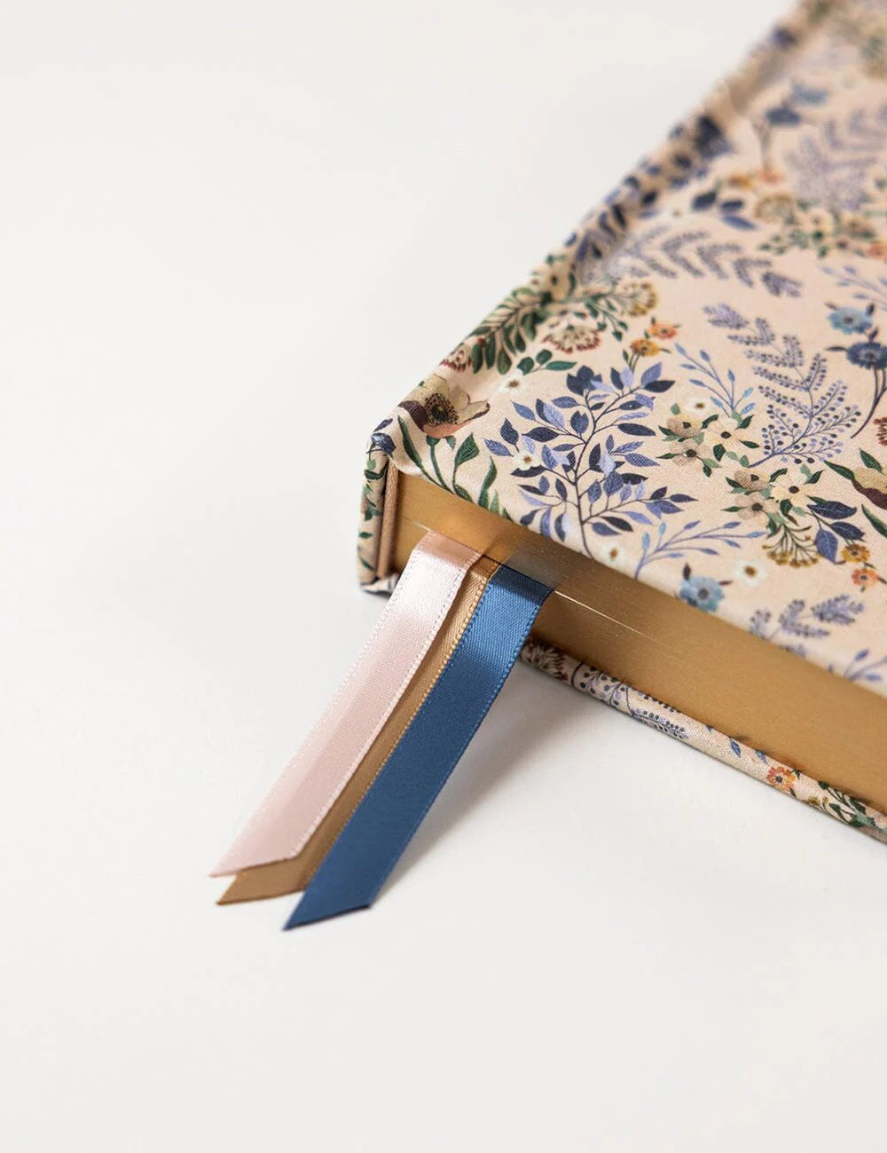 2026 Day to a Page Linen Bound Planner - Bluebuds - Pure Apotheca