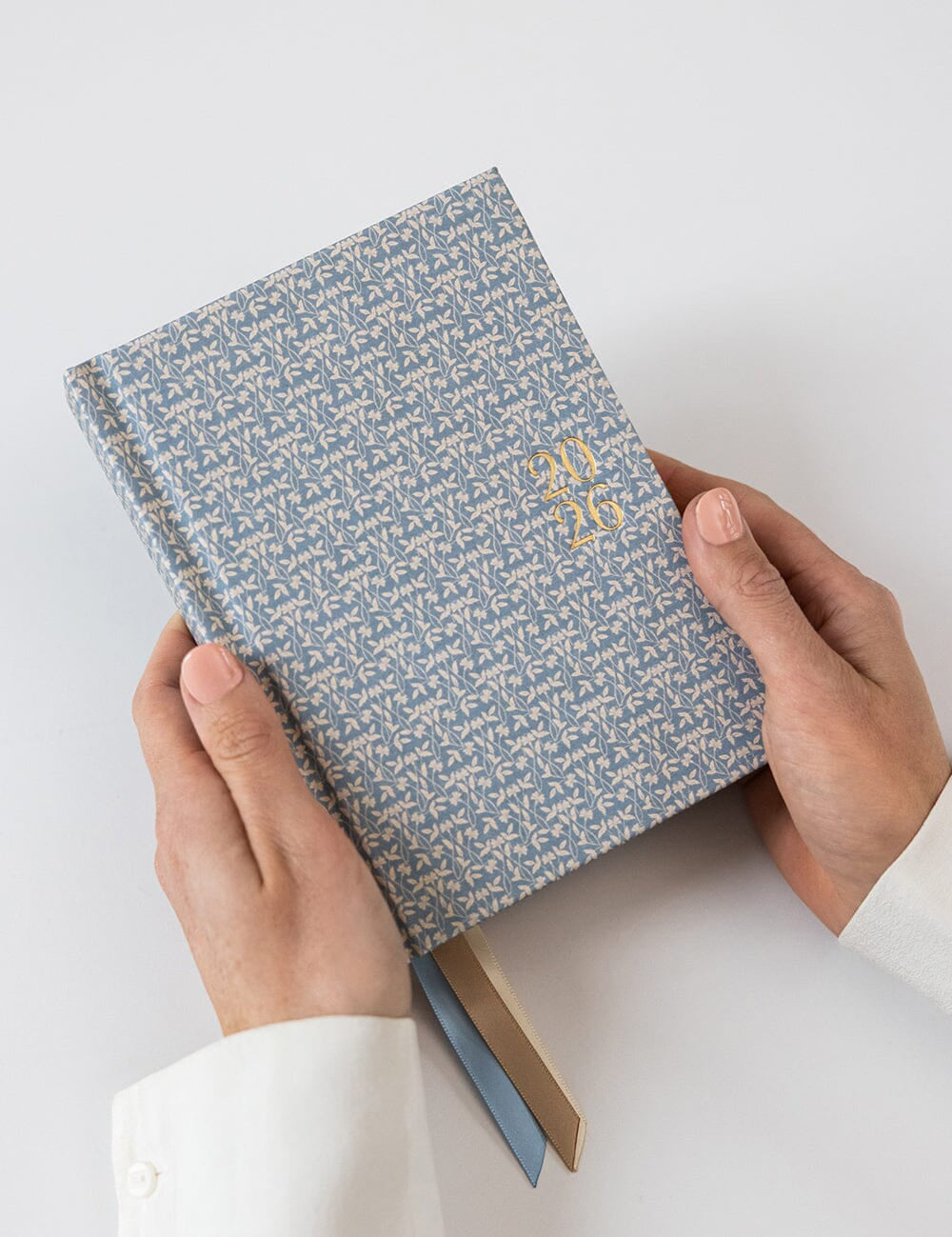 2026 Day to a Page Linen Bound Planner - Frost Bramble - Pure Apotheca