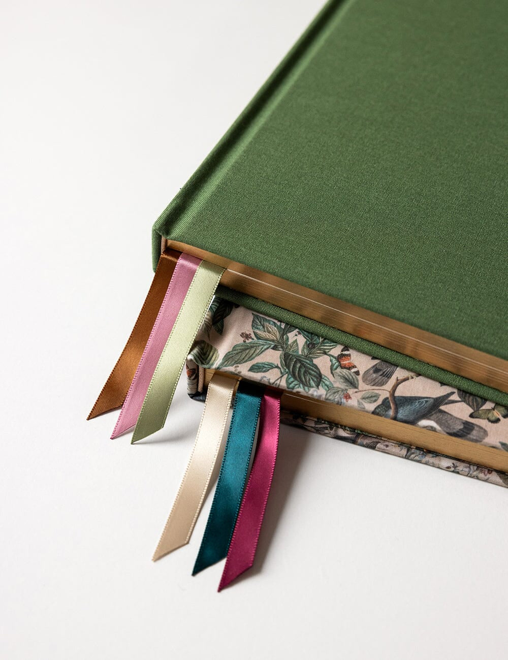 2026 Desktop A4 Linen Bound Planner - Finch - Pure Apotheca