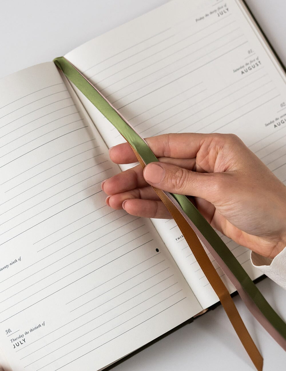 2026 Desktop Linen Bound Planner - Hunter Green - Pure Apotheca