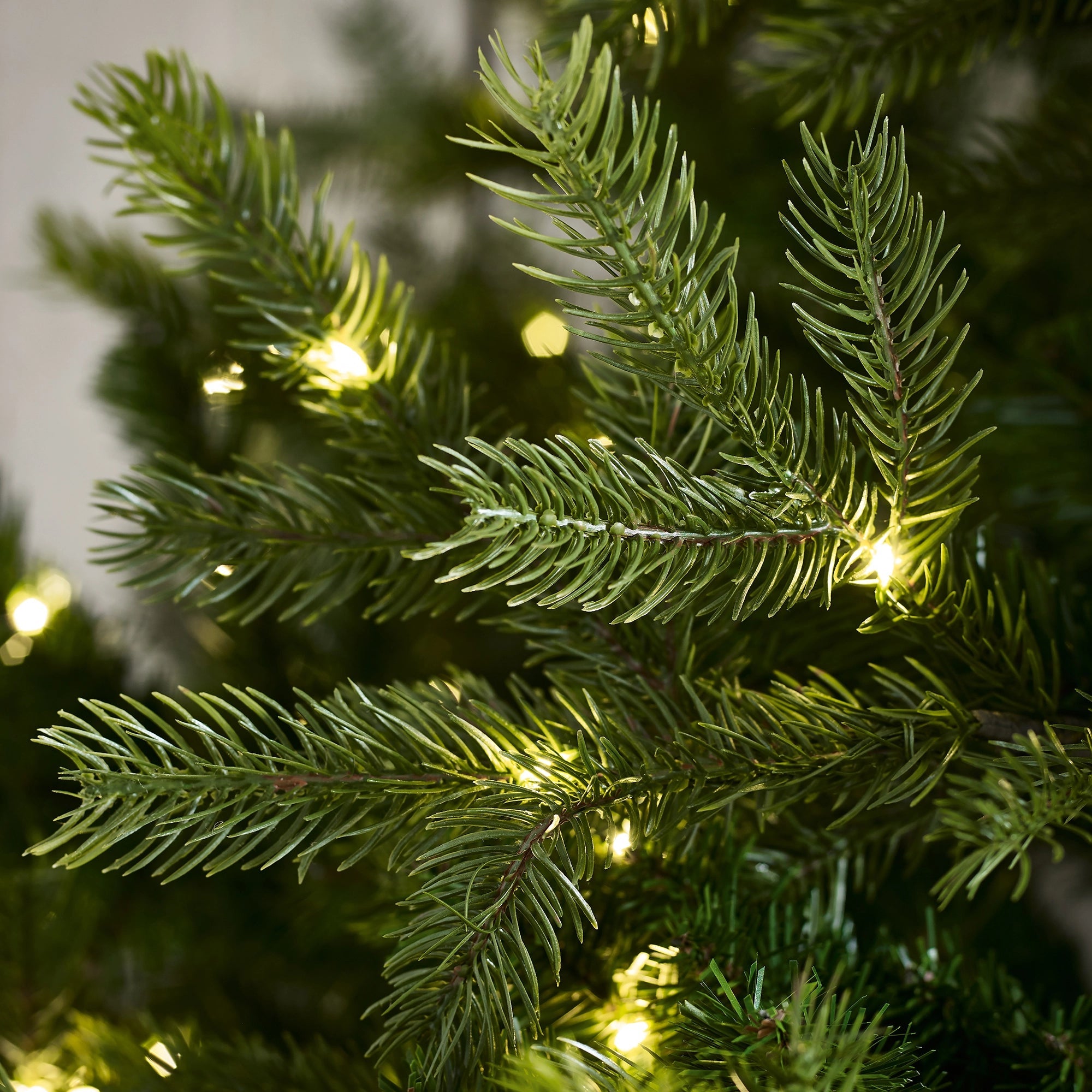 5.5 FT GRAND SPRUCE TREE - 400 LED - Pure Apotheca