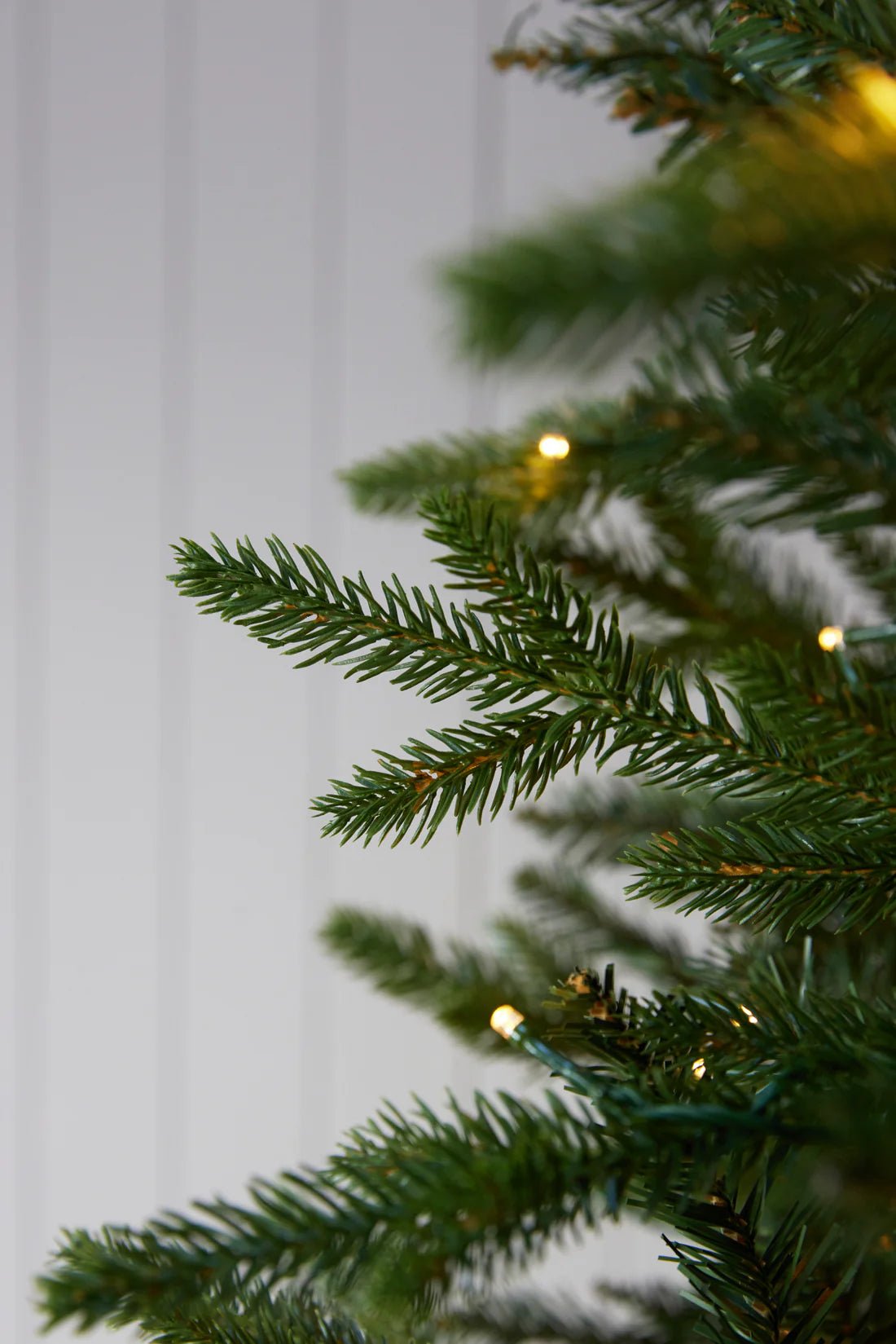 6 FT EVERGREEN TREE - 340 LED - Pure Apotheca