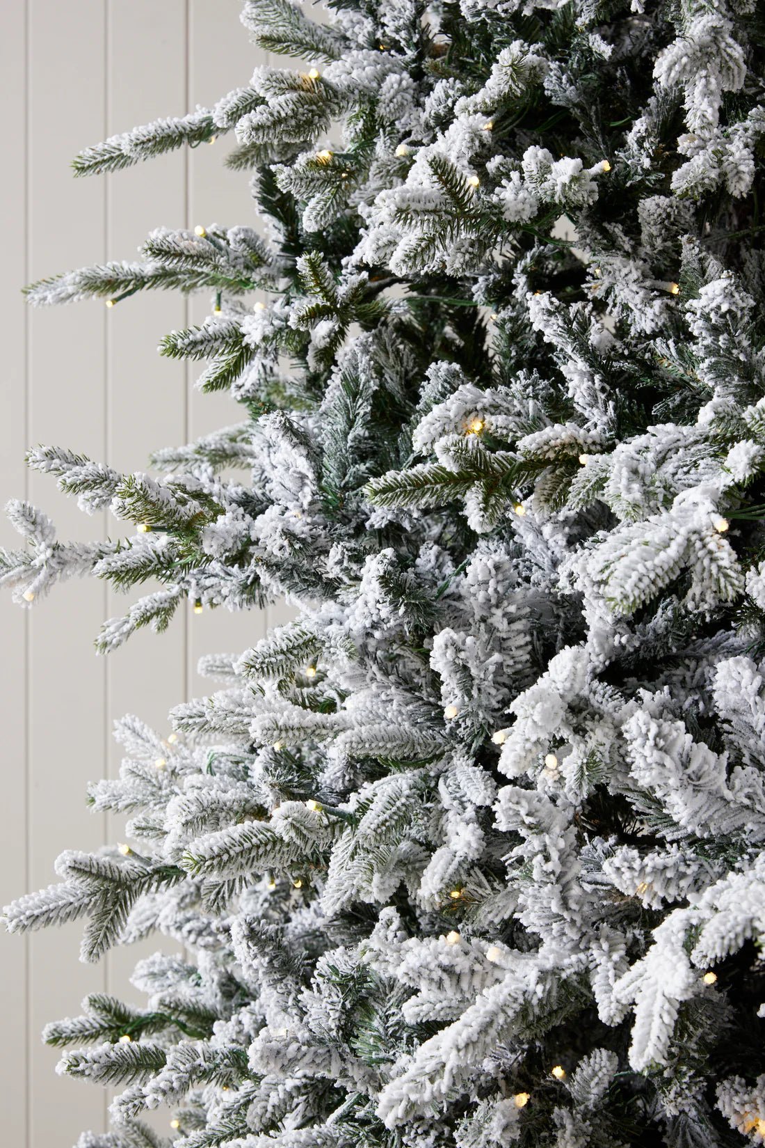 9 FT NORWEGIAN PINE SNOW TREE - 1220 LED - Pure Apotheca