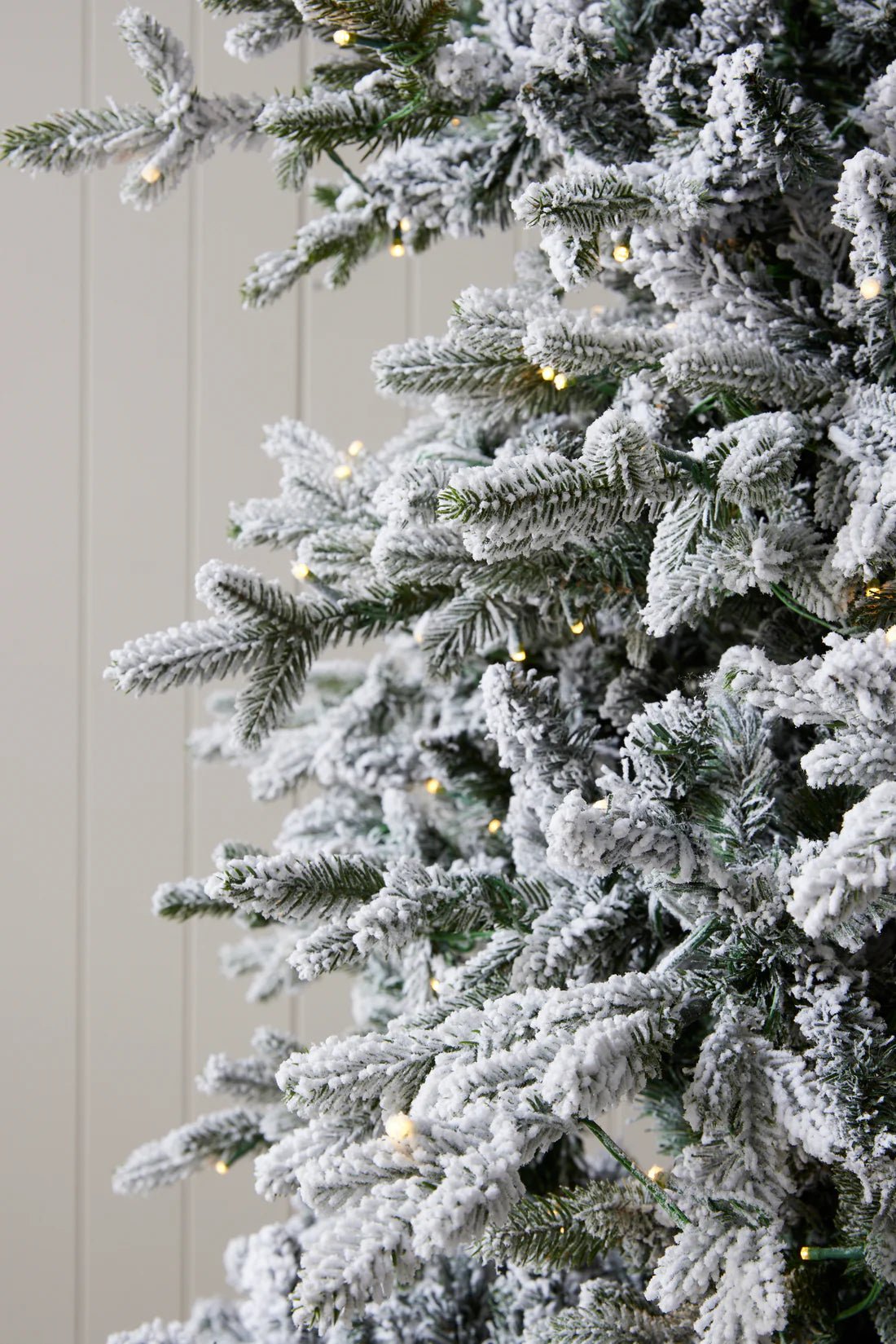 9 FT NORWEGIAN PINE SNOW TREE - 1220 LED - Pure Apotheca