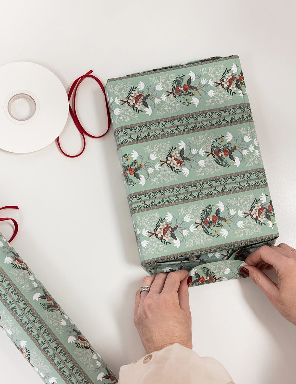 Christmas Songbirds Gift Wrap 3m - Pure Apotheca