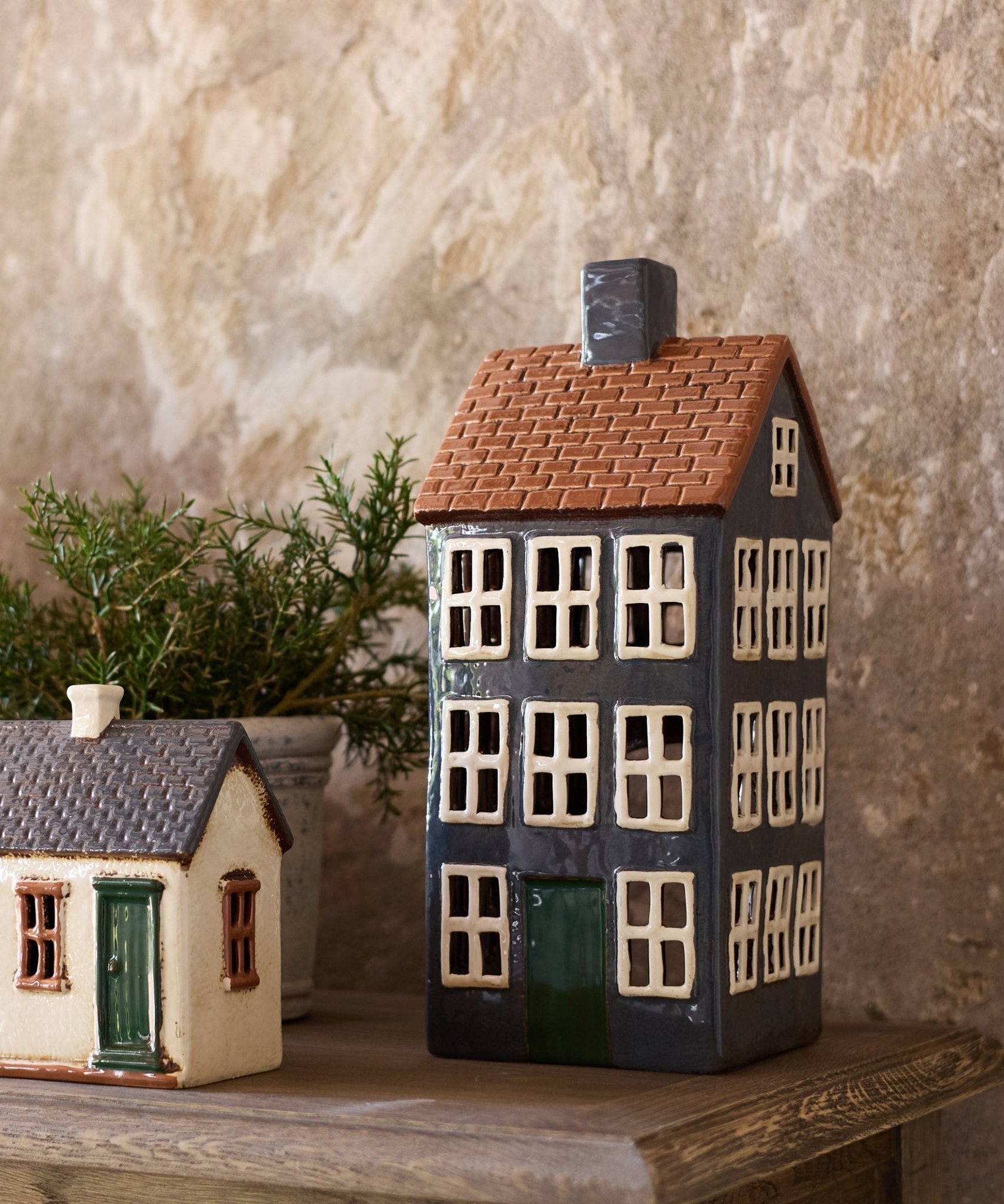 Cotswolds Country Tea Light Grande Chalet - Pure Apotheca