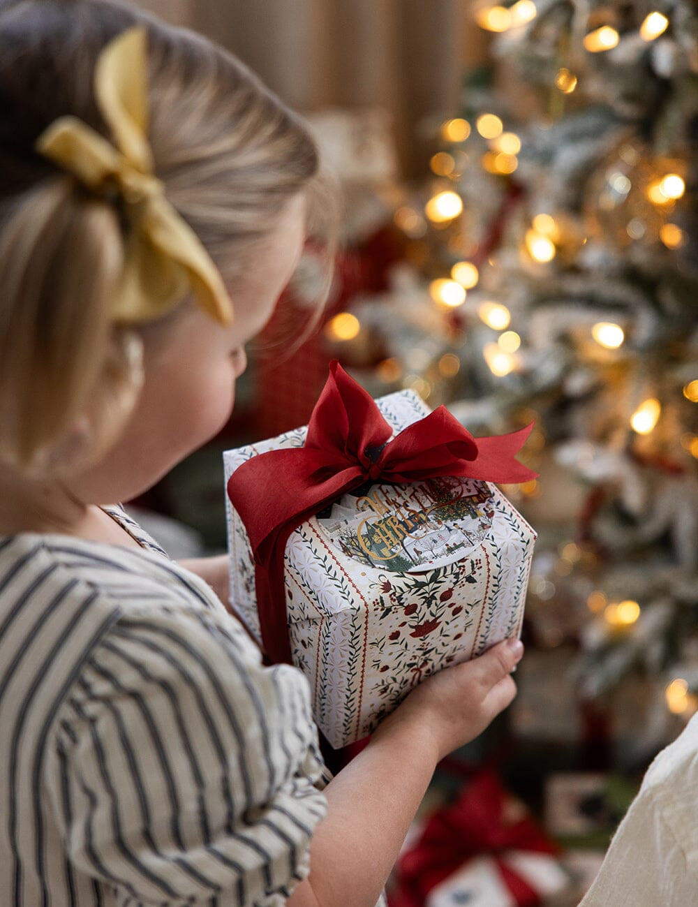 Festive Florals Gift Wrap 3m - Pure Apotheca