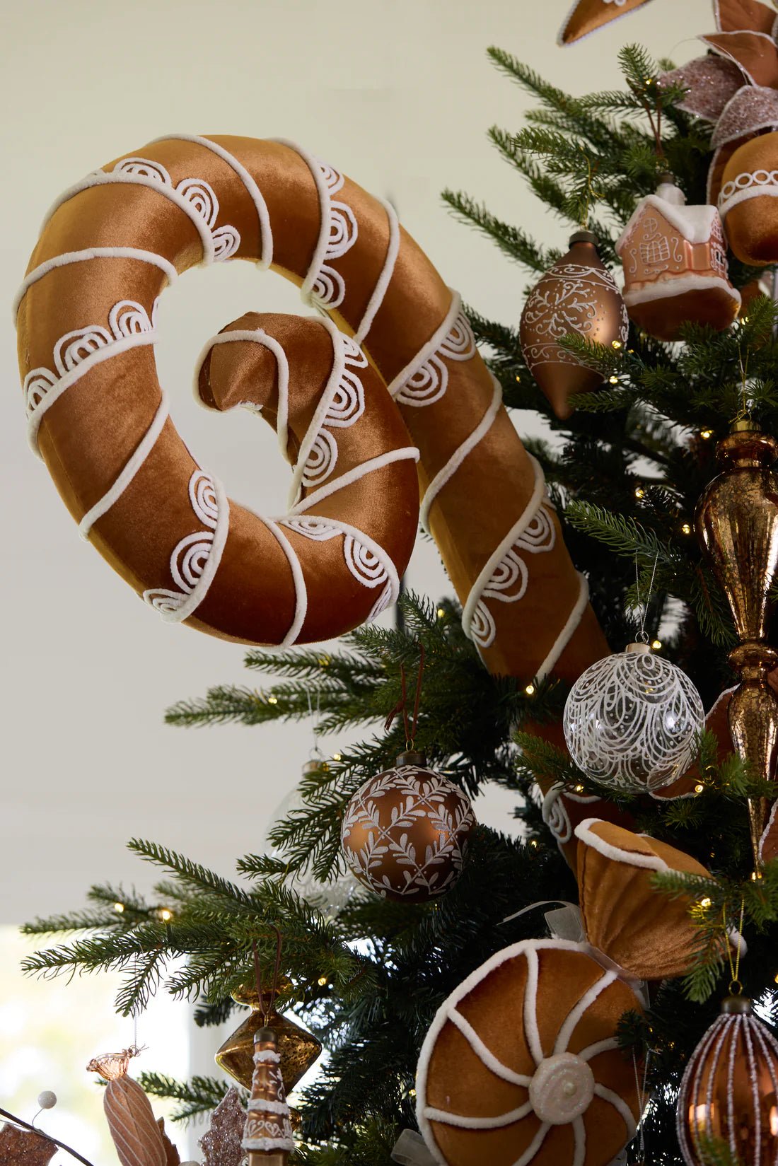 GINGERBREAD FLEUR BAUBLE - Pure Apotheca