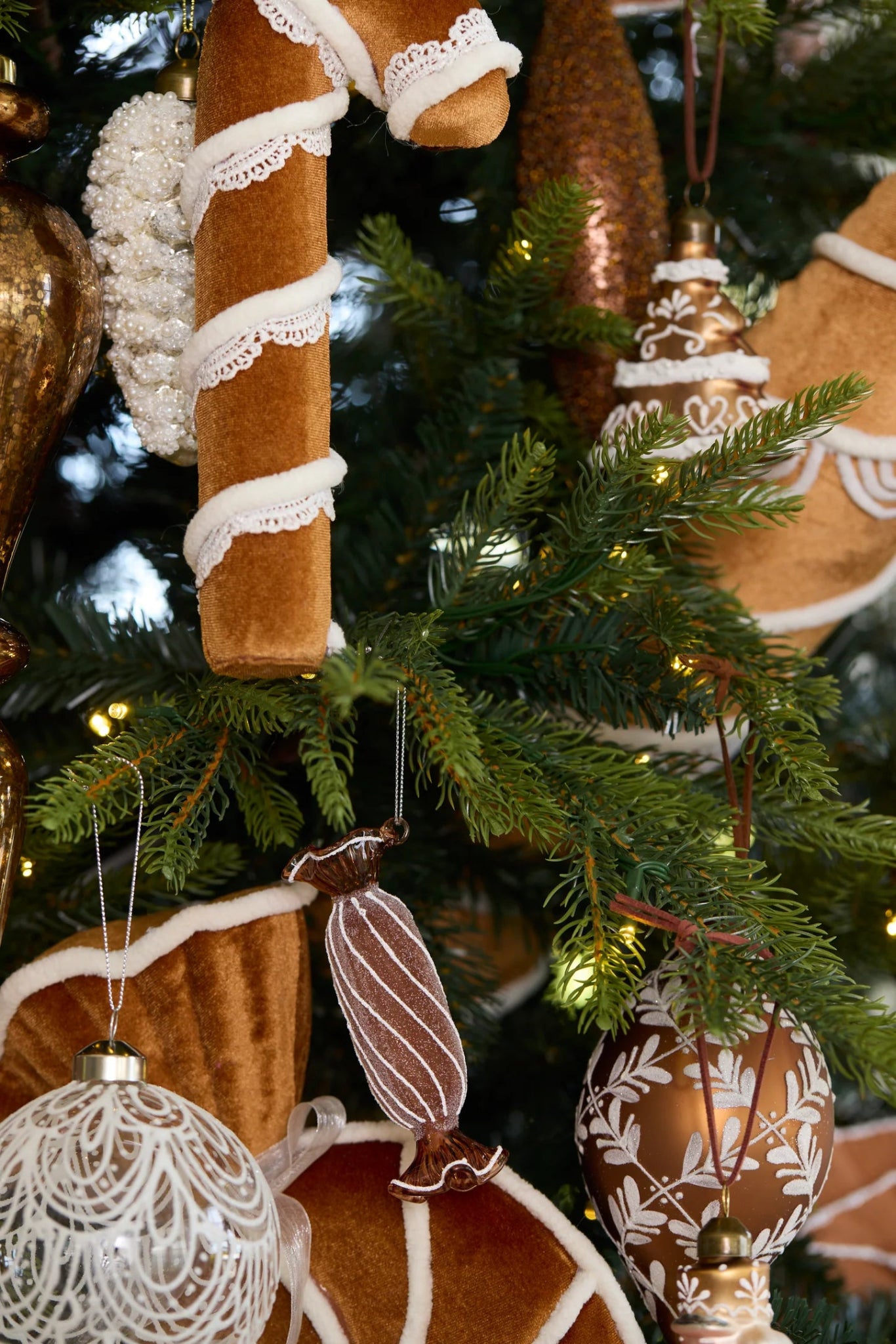 GINGERBREAD FLEUR DROP BAUBLE - Pure Apotheca