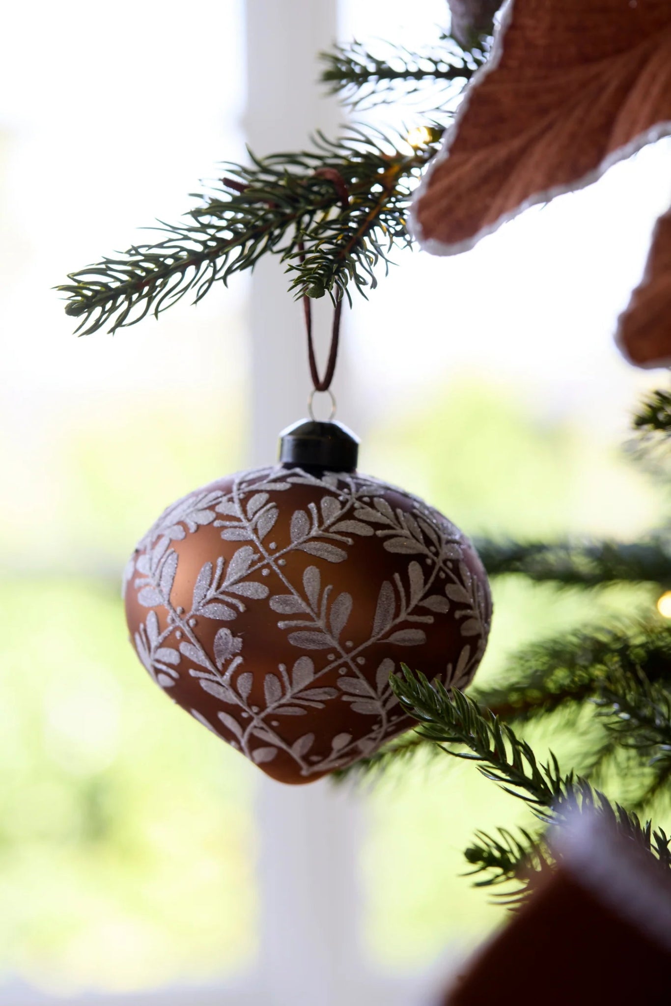 GINGERBREAD FLEUR ONION BAUBLE - Pure Apotheca