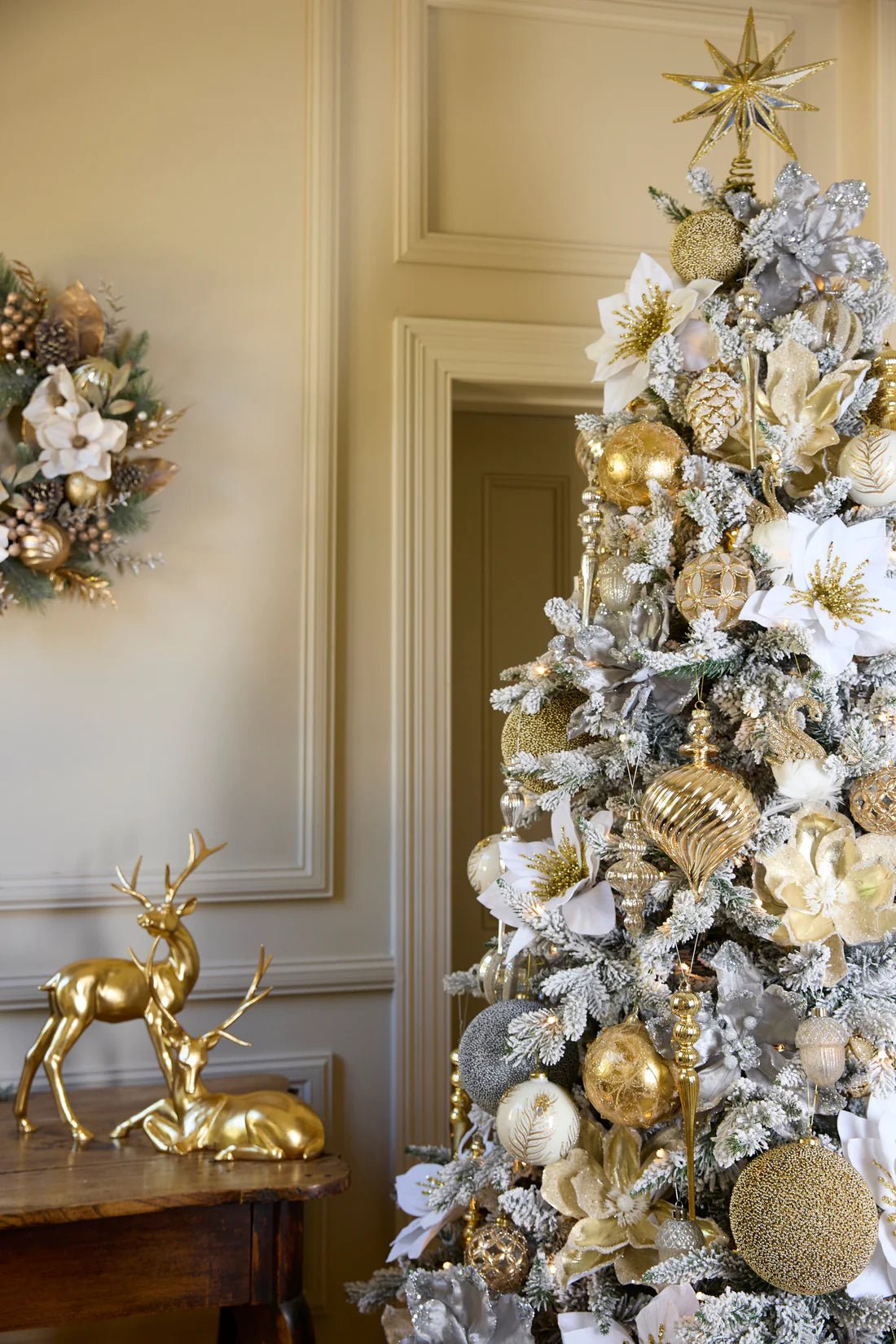 GOLD EMBOSSED FLEUR BAUBLE - Pure Apotheca