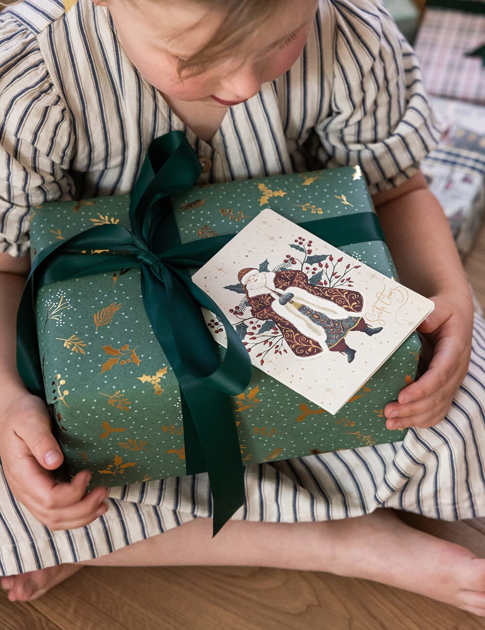 Golden Holly (Gold Foil) Gift Wrap Roll 3m - Pure Apotheca