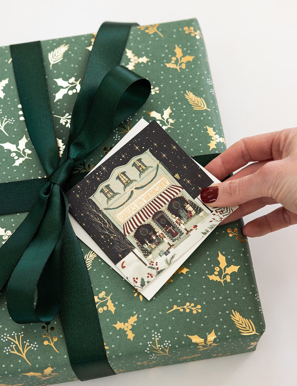 Golden Holly (Gold Foil) Gift Wrap Roll 3m - Pure Apotheca