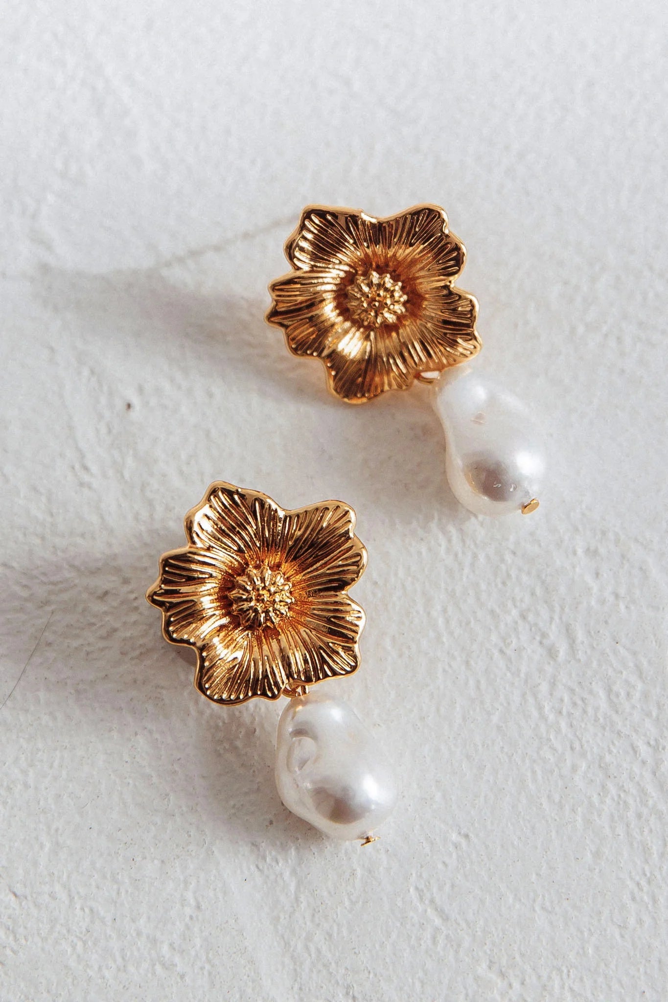 Idora Flower Pearl Earring - Pure Apotheca