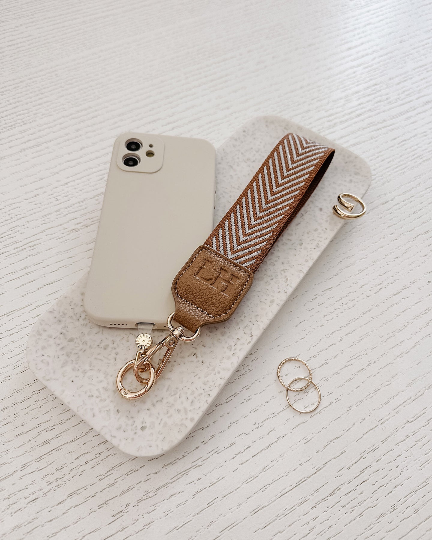 Iris Keyring with Phone Attachment Camel - Pure Apotheca