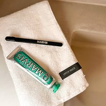 Marvis Classic Strong Mint Toothpaste 85ml - Pure Apotheca