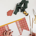 10 Pack Christmas Cracker Kit - Heirloom Holly Christmas - Pure Apotheca