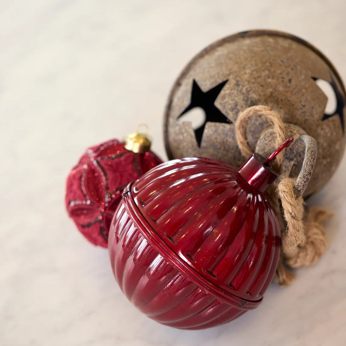 12 CM RIBBED BURGUNDY BELL - Pure Apotheca
