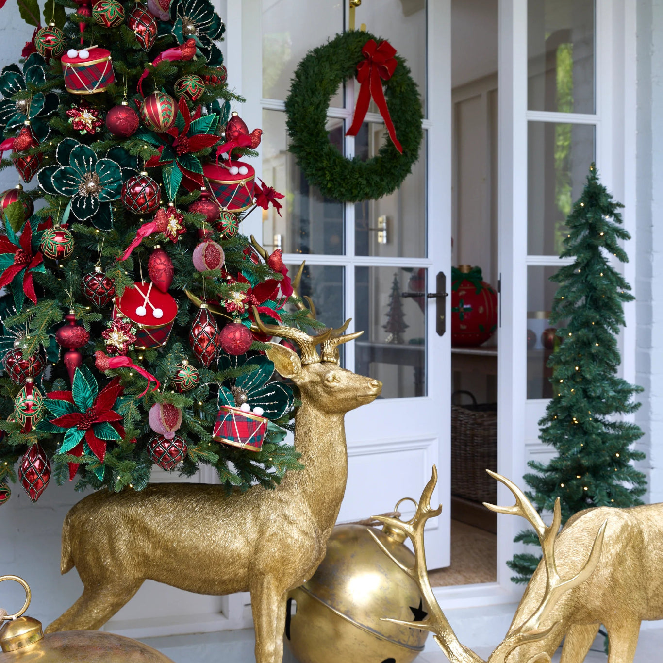 135 CM GOLD ETCHED STANDING REINDEER - Pure Apotheca