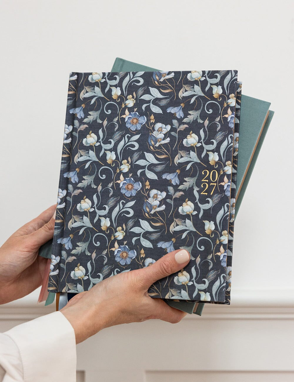 2027 Day to a Page Large Planner - Somerset Estate - Pure Apotheca