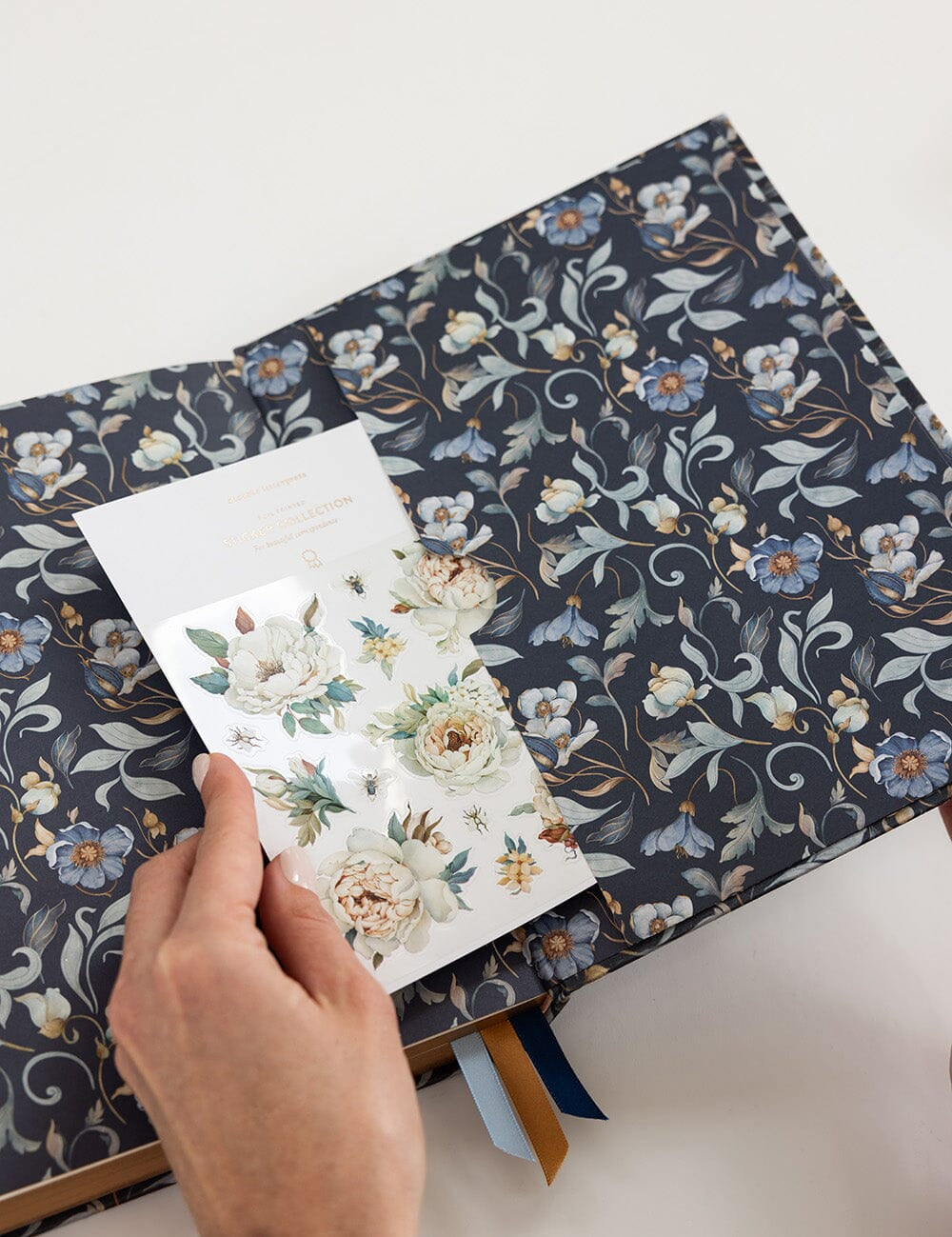 2027 Day to a Page Large Planner - Somerset Estate - Pure Apotheca