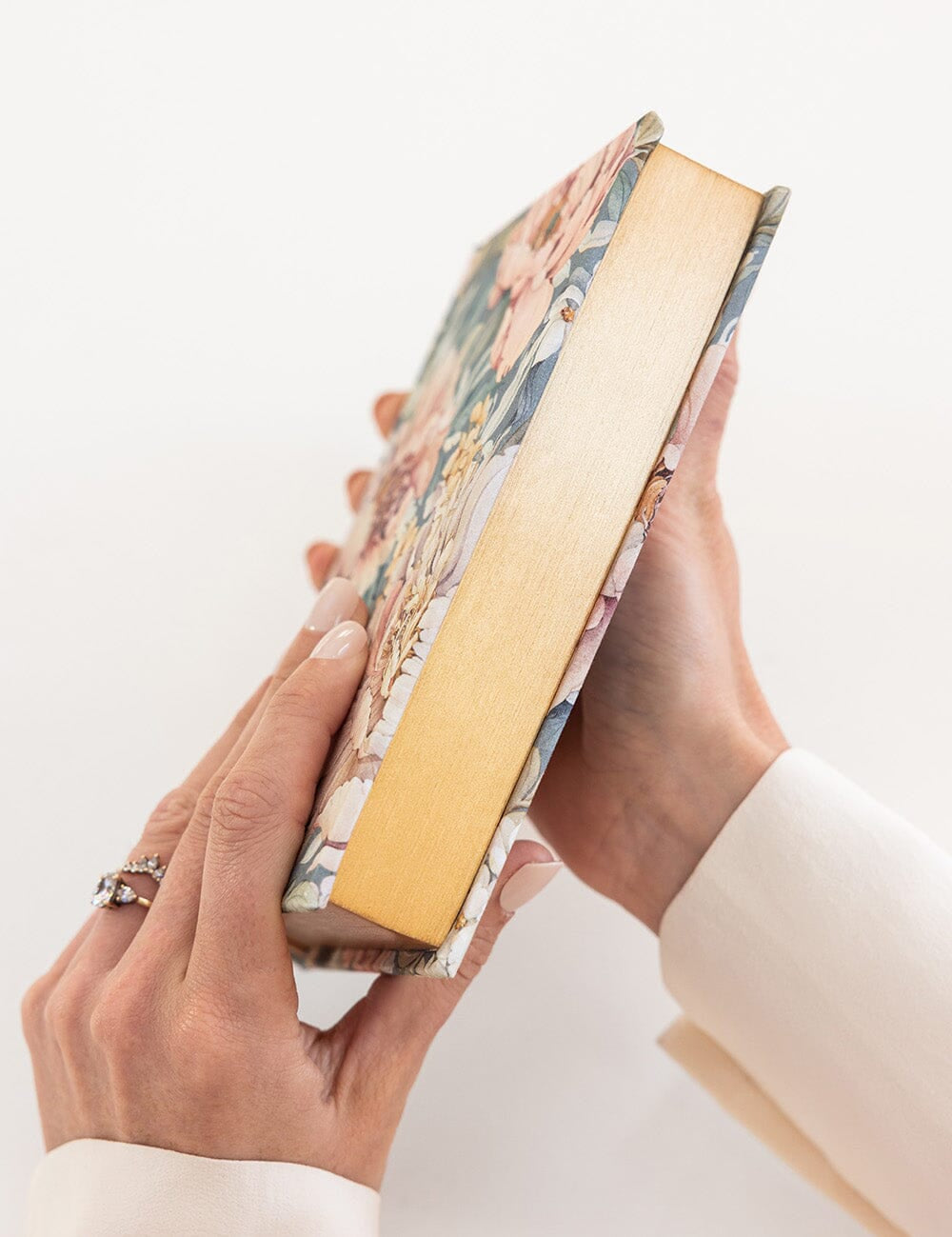 2027 Day to a Page Small Planner - Regency Blooms - Pure Apotheca