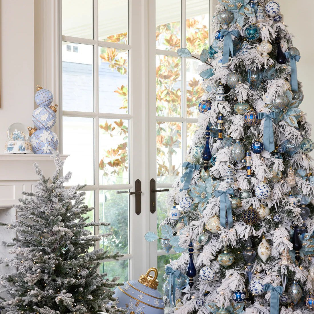 41 CM BLUE AND WHITE SNOWFLAKE BAUBLE STACK - Pure Apotheca