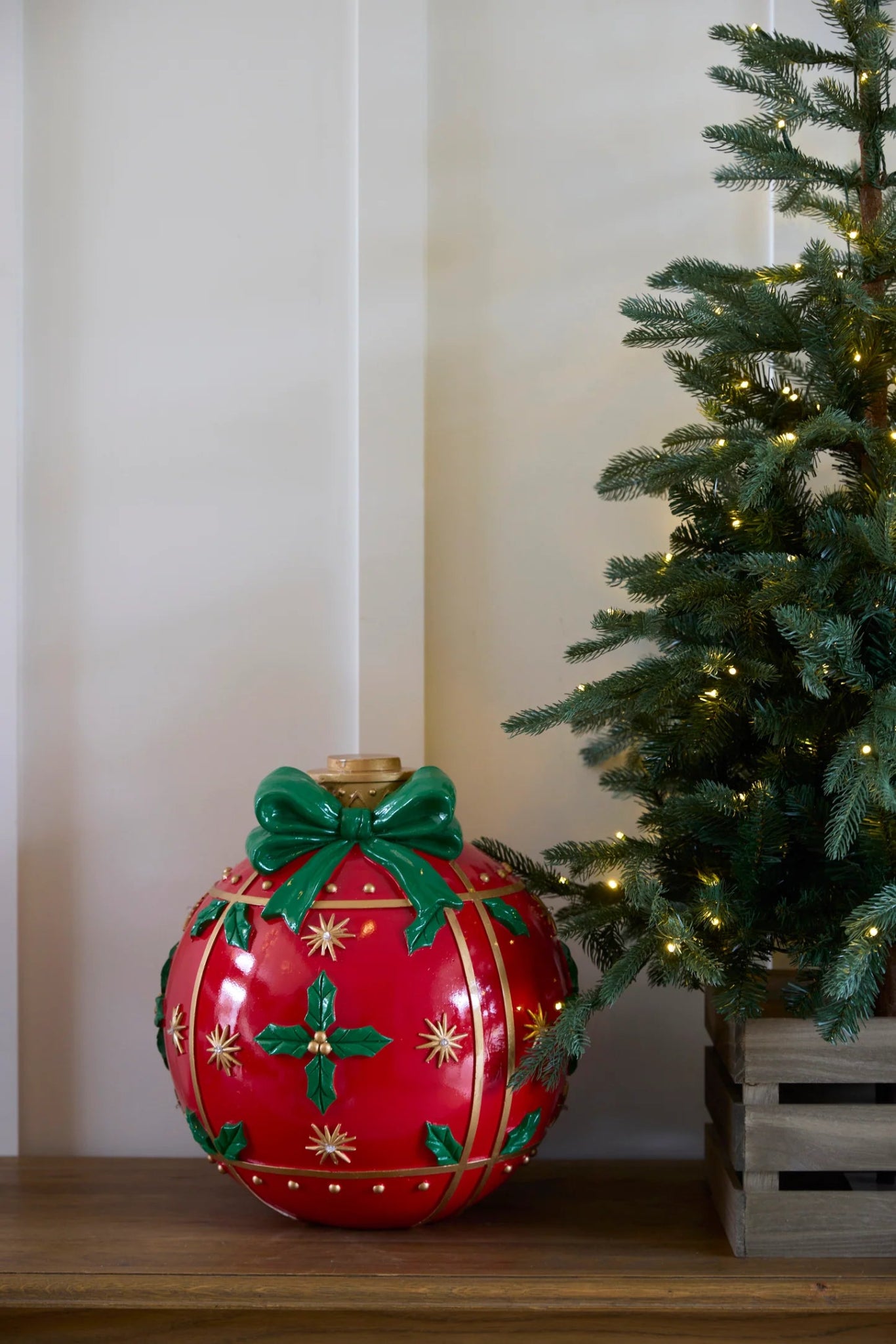42 CM LUXE TRADITIONAL LED BAUBLE DECOR - Pure Apotheca