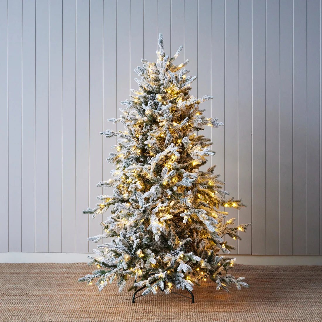 5.5 FT NORWEGIAN PINE SNOW TREE - 420 LED - Pure Apotheca