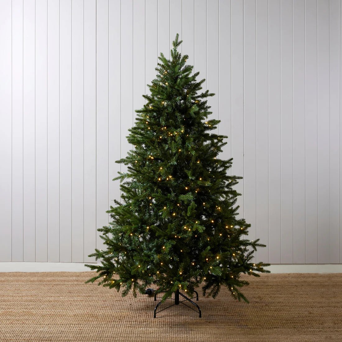 6 FT EVERGREEN TREE - 340 LED - Pure Apotheca