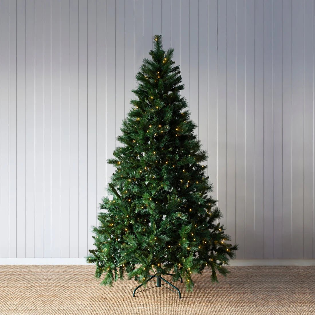 7.5FT DOUGLAS FIR GREEN TREE - 420 LED - Pure Apotheca