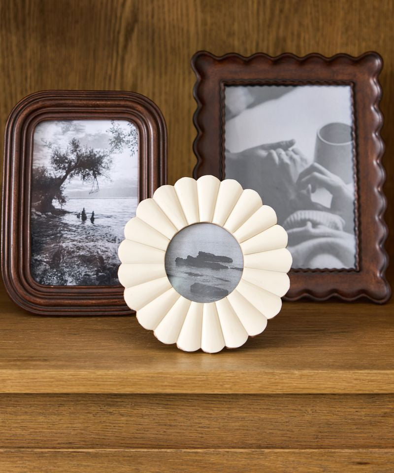 Aria Round Photo Frame - Pure Apotheca