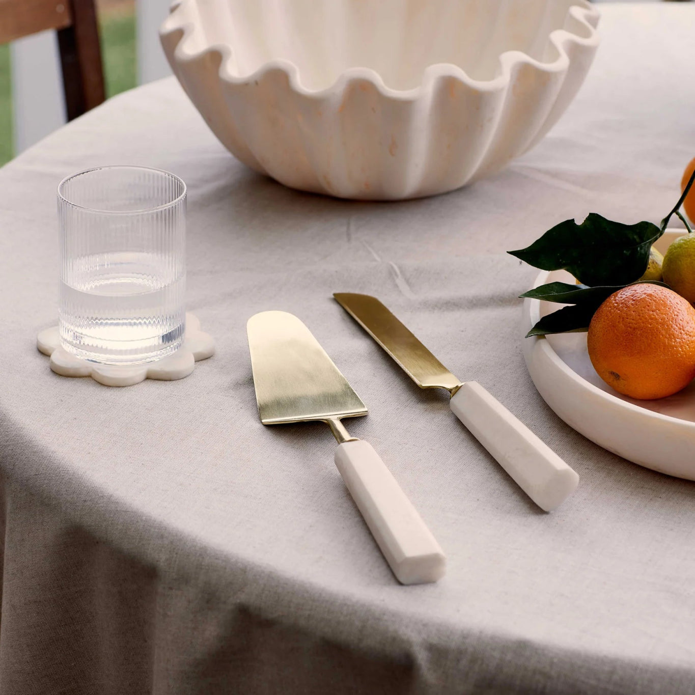 ARIES CREAM/GOLD CAKE SERVER SET - Pure Apotheca
