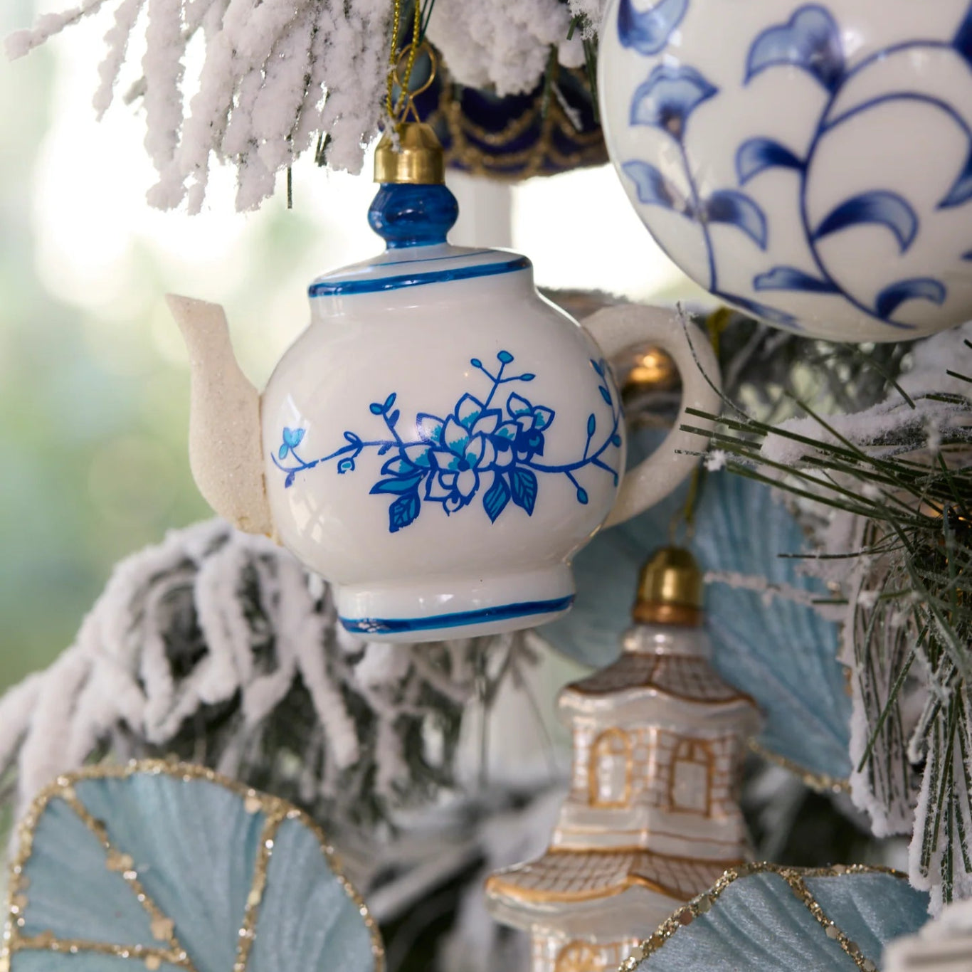 BLUE AND WHITE TEAPOT HANGING - Pure Apotheca