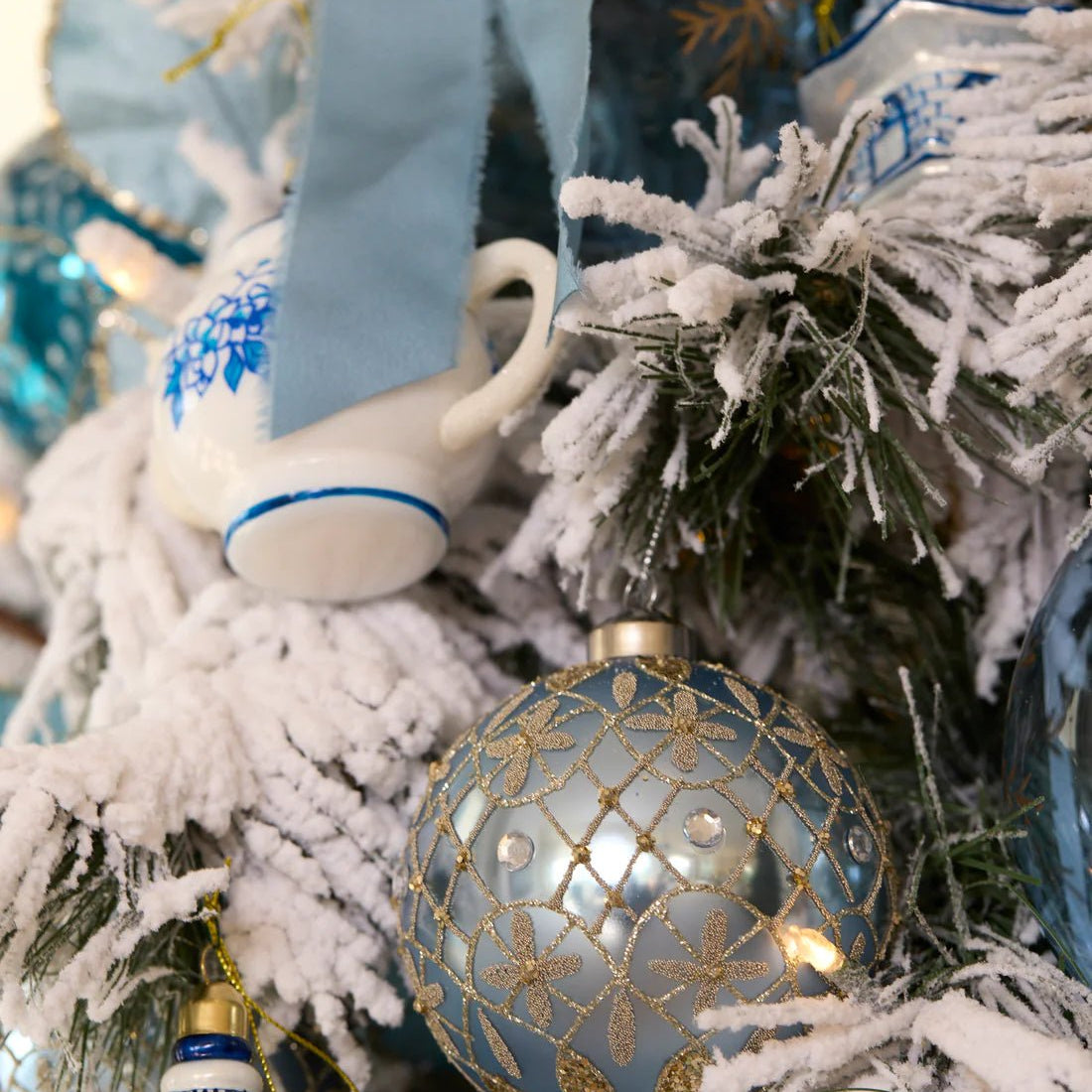 BLUE QUILTED FLEUR BAUBLE - Pure Apotheca