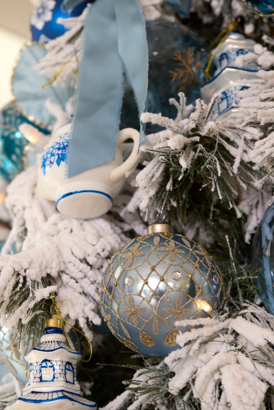 BLUE QUILTED FLEUR BAUBLE - Pure Apotheca