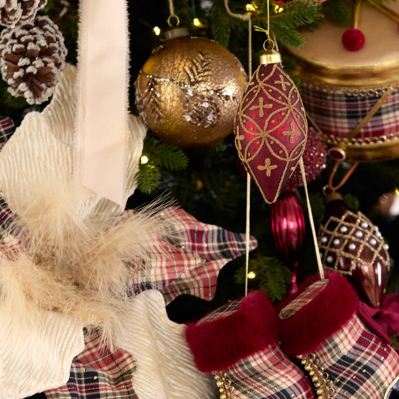 BURGUNDY EMBELLISHED DROP BAUBLE - Pure Apotheca