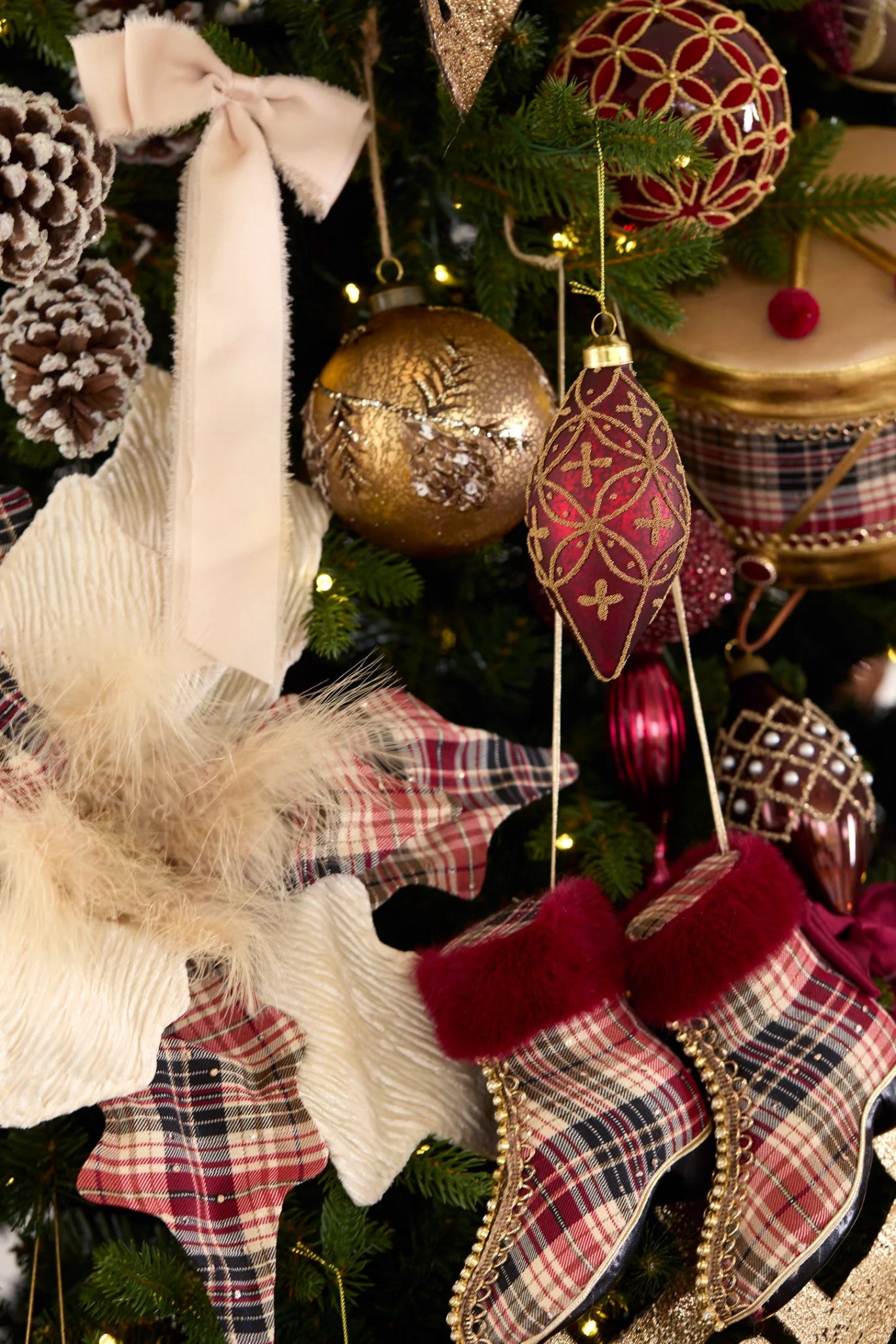 BURGUNDY EMBELLISHED DROP BAUBLE - Pure Apotheca