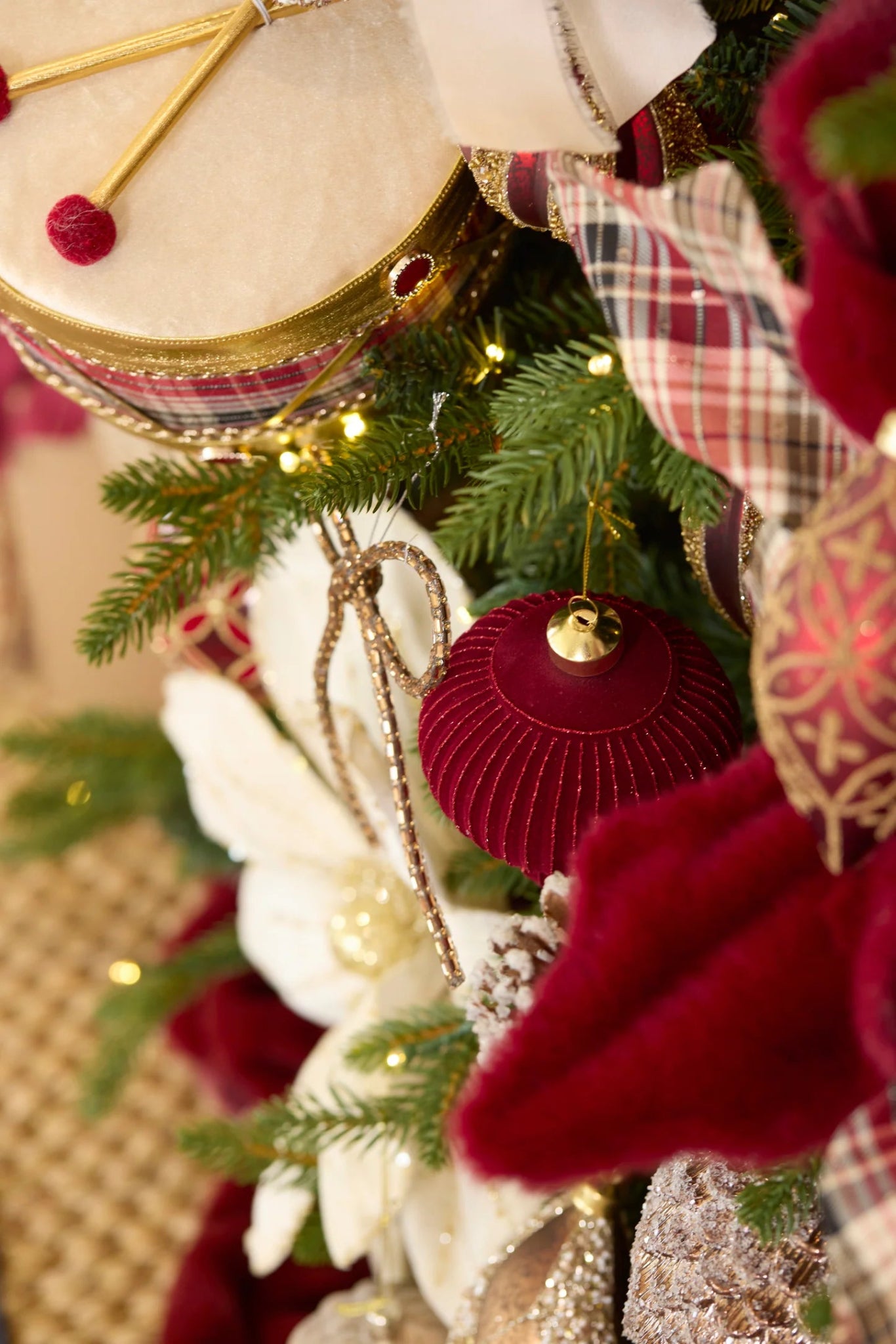BURGUNDY VELVET RIBBED DROP BAUBLE - Pure Apotheca