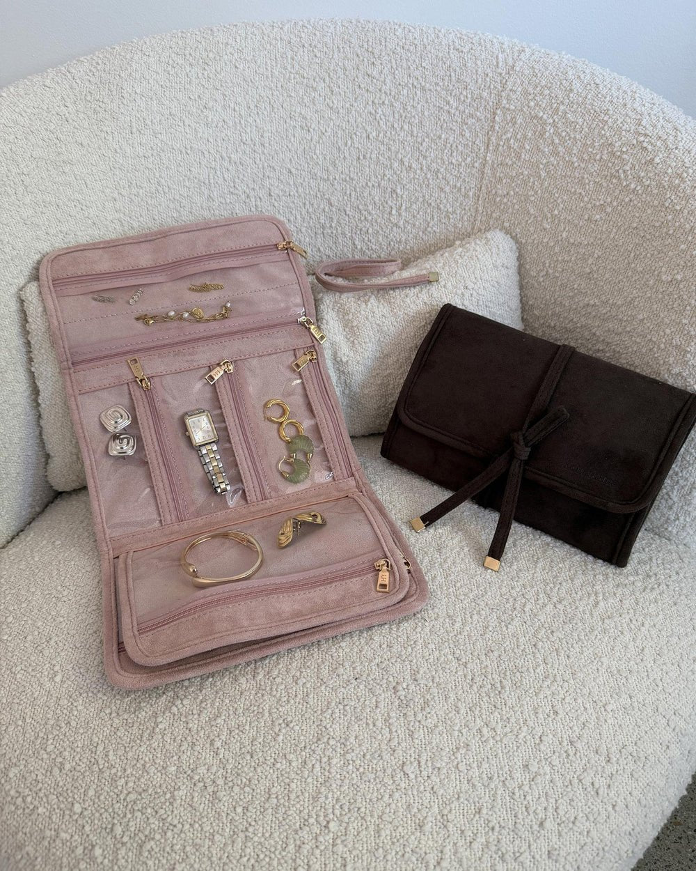 Carla Jewellery Sleeve Suedette Pale Pink - Pure Apotheca