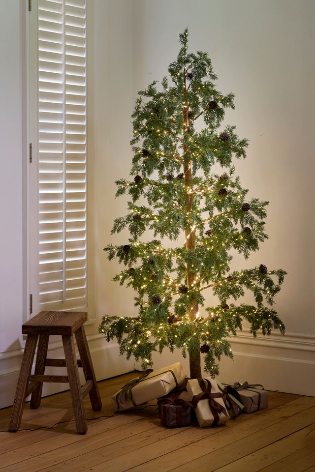 Cedar Evergreen Christmas Tree 140cm - Pure Apotheca