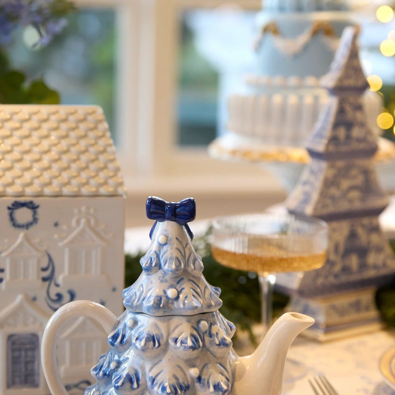CERAMIC BLUE AND WHITE TREEPOT - Pure Apotheca