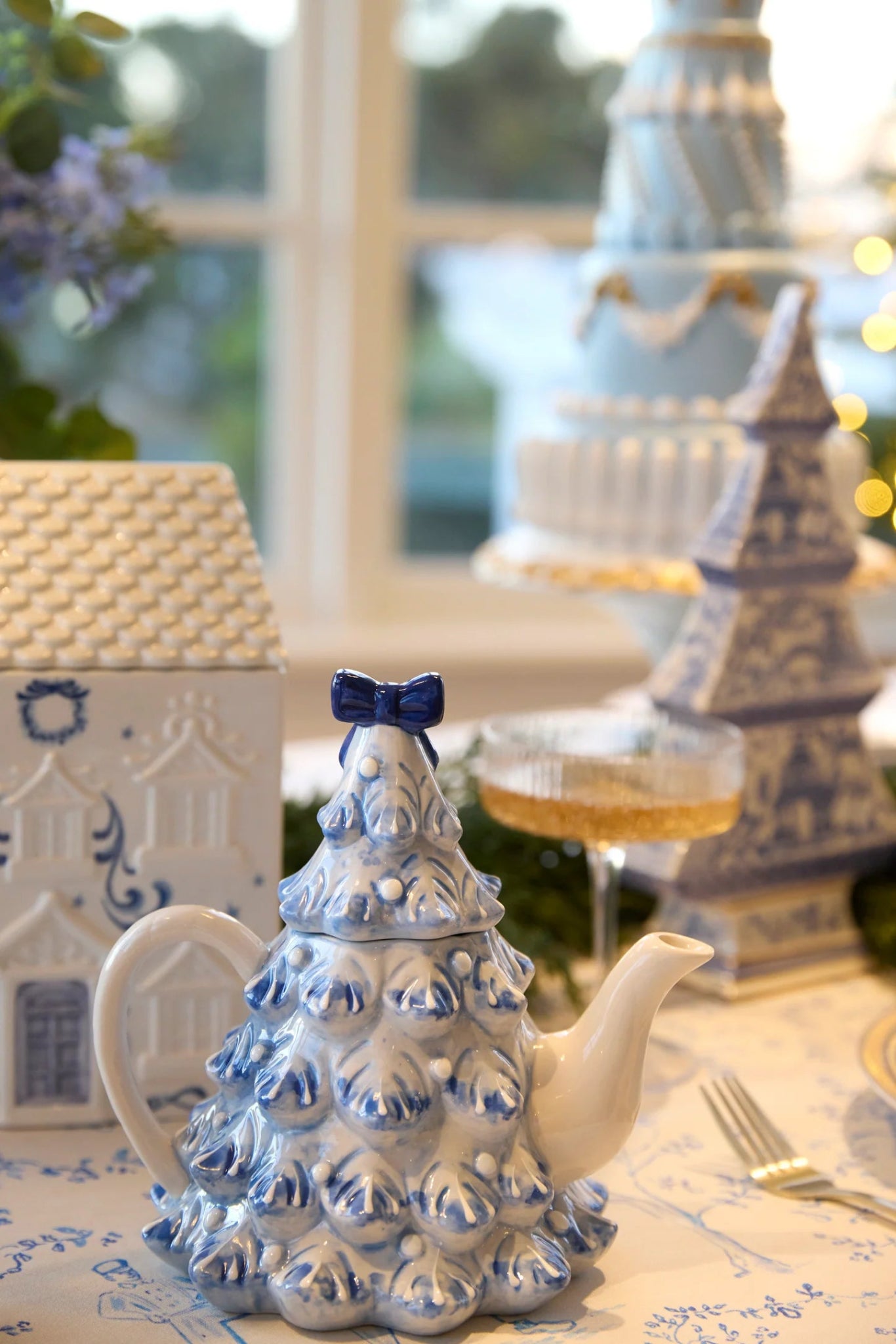 CERAMIC BLUE AND WHITE TREEPOT - Pure Apotheca