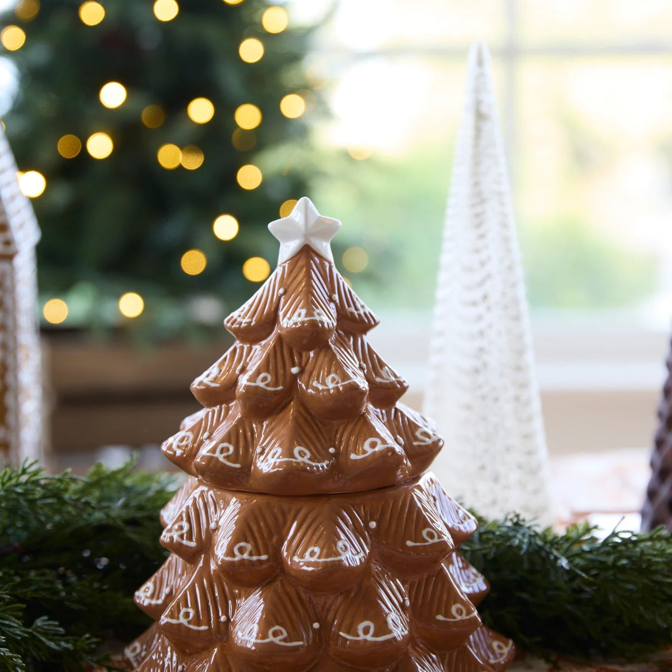 CERAMIC GINGERBREAD TREE COOKIE JAR - Pure Apotheca