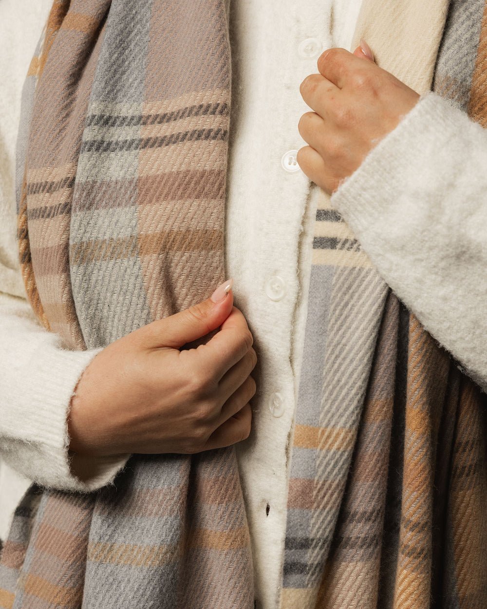 Chester Scarf Honey - Pure Apotheca
