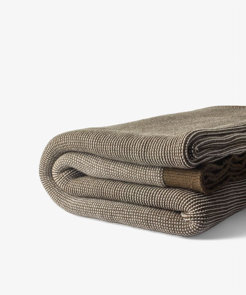 Chester Throw Olive 170x150cm - Pure Apotheca