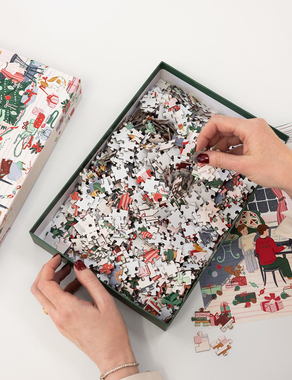 Christmas Eve 1000pc Puzzle - Pure Apotheca