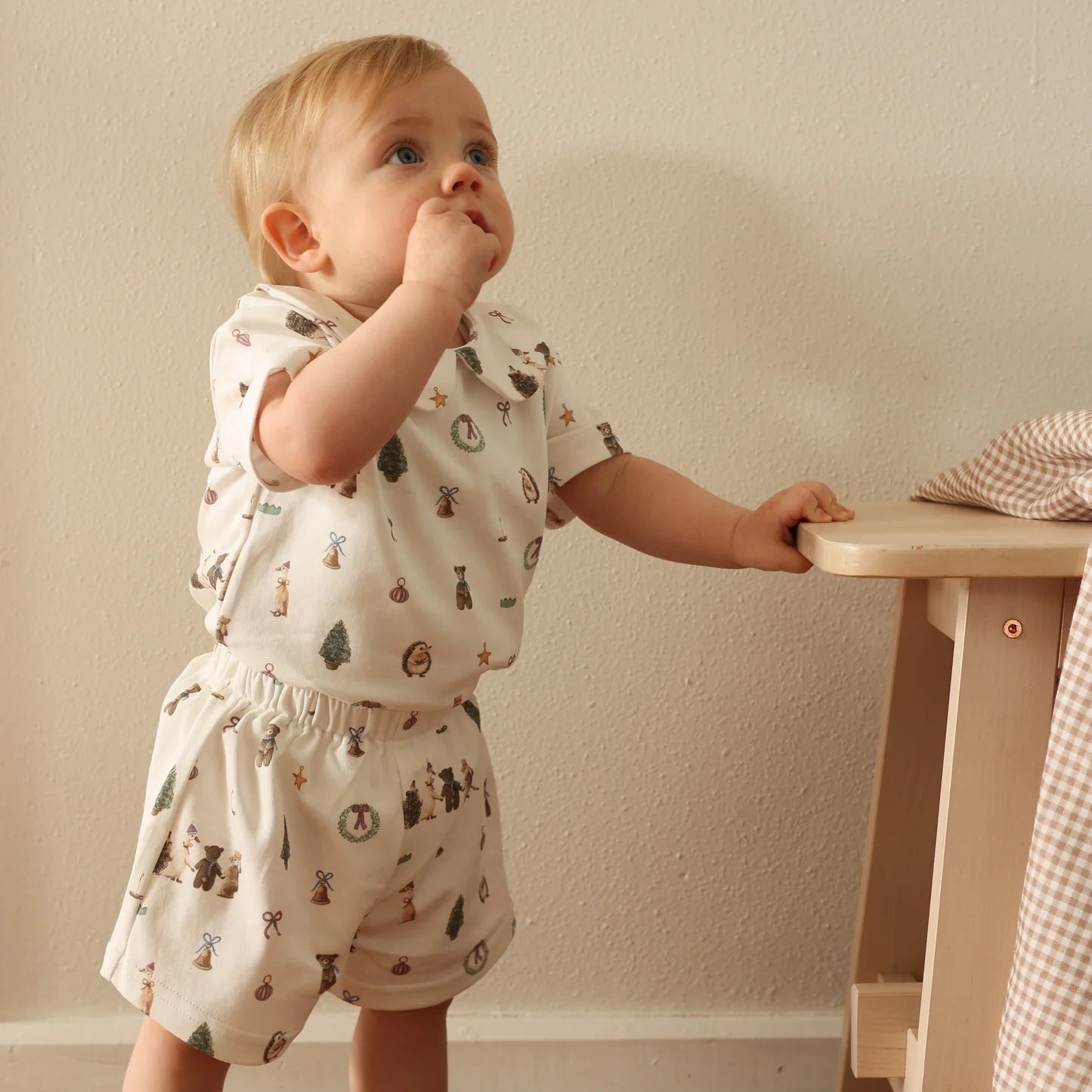 Christmas Friends Short & T-Shirt Set - Pure Apotheca