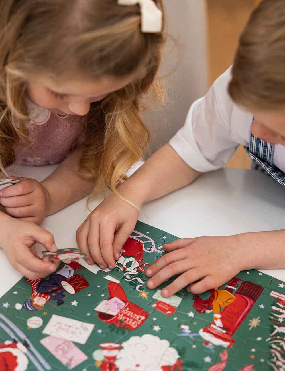 Christmas Santas 100pc Puzzle - Pure Apotheca